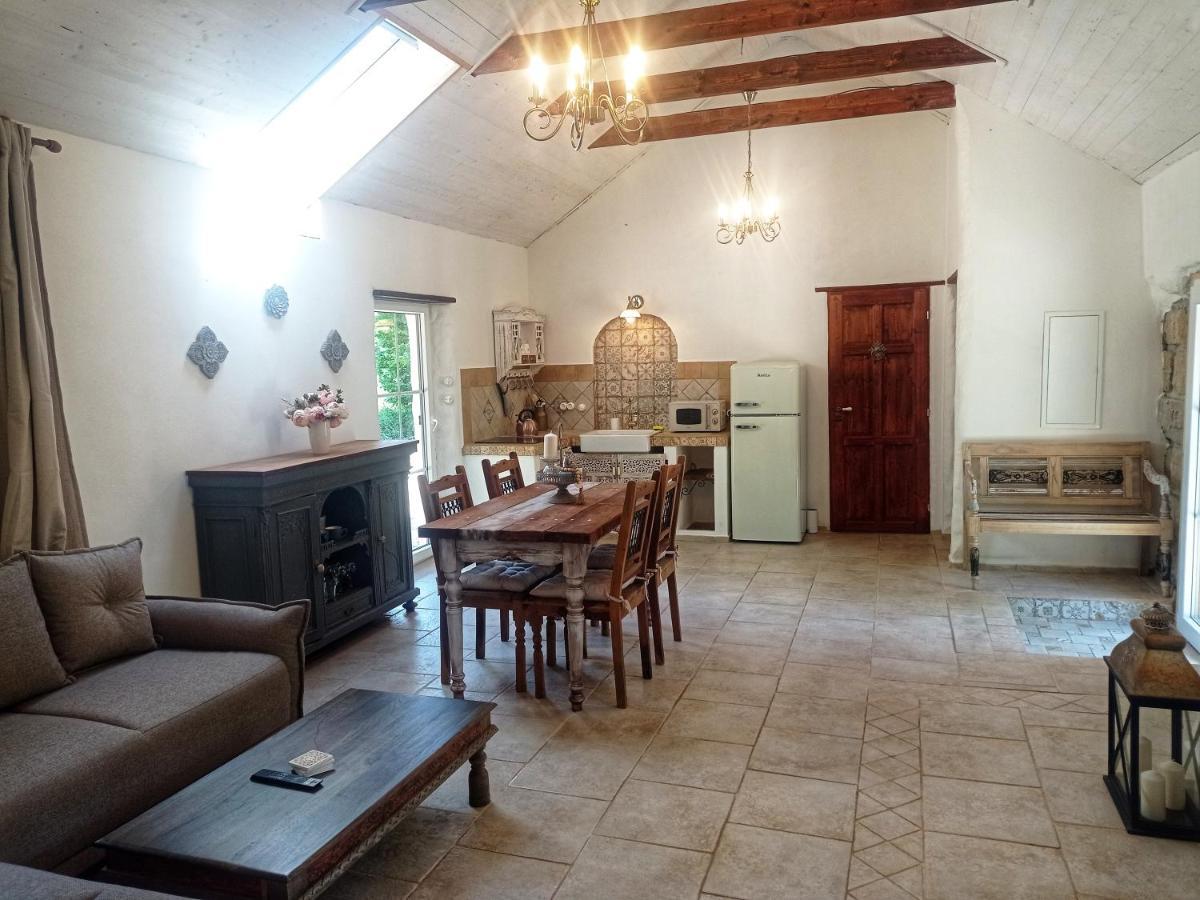 Bungalov Trapani Ruzova Esterno foto